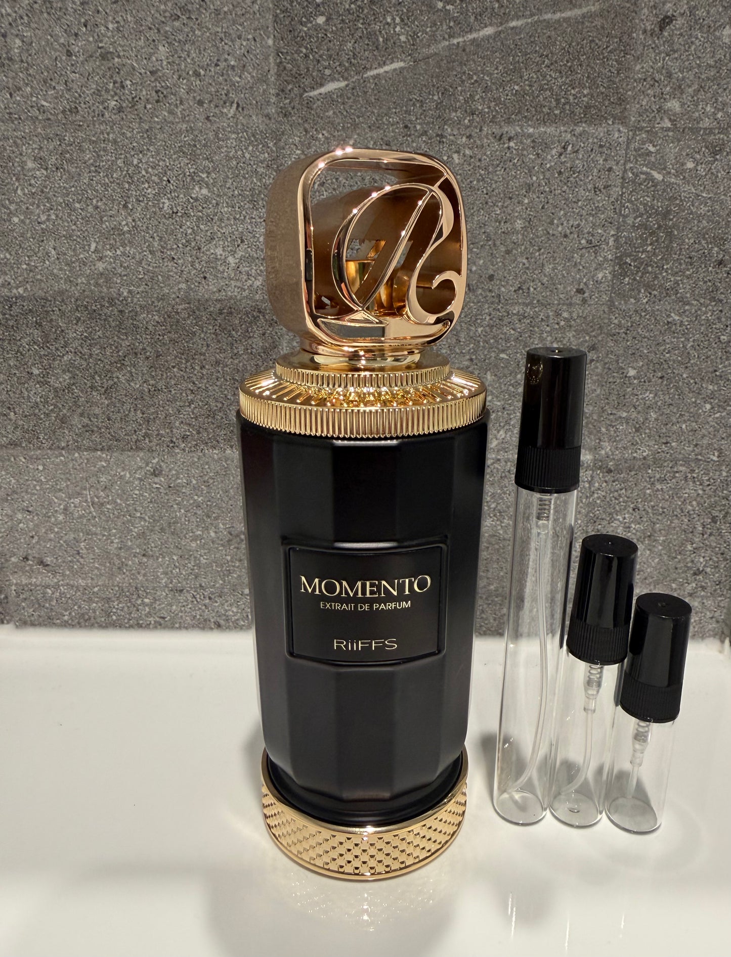 Riffs Momento perfume decant sizes