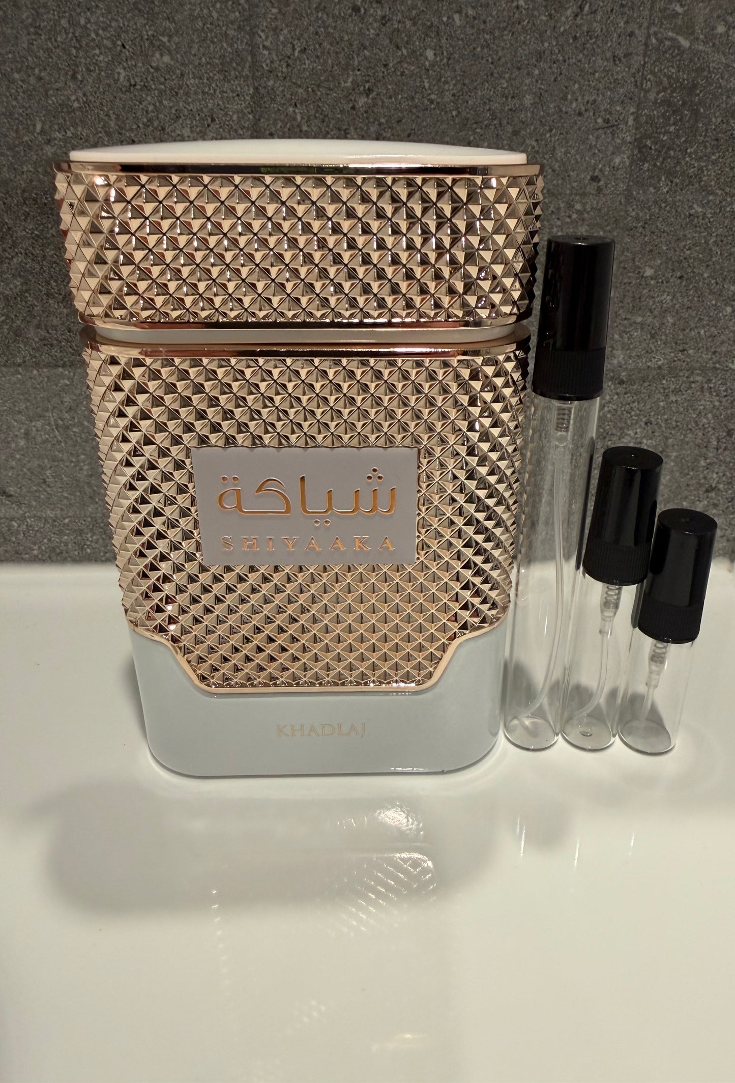 Khadlaj Shiyaaka Rose Gold White perfume decant