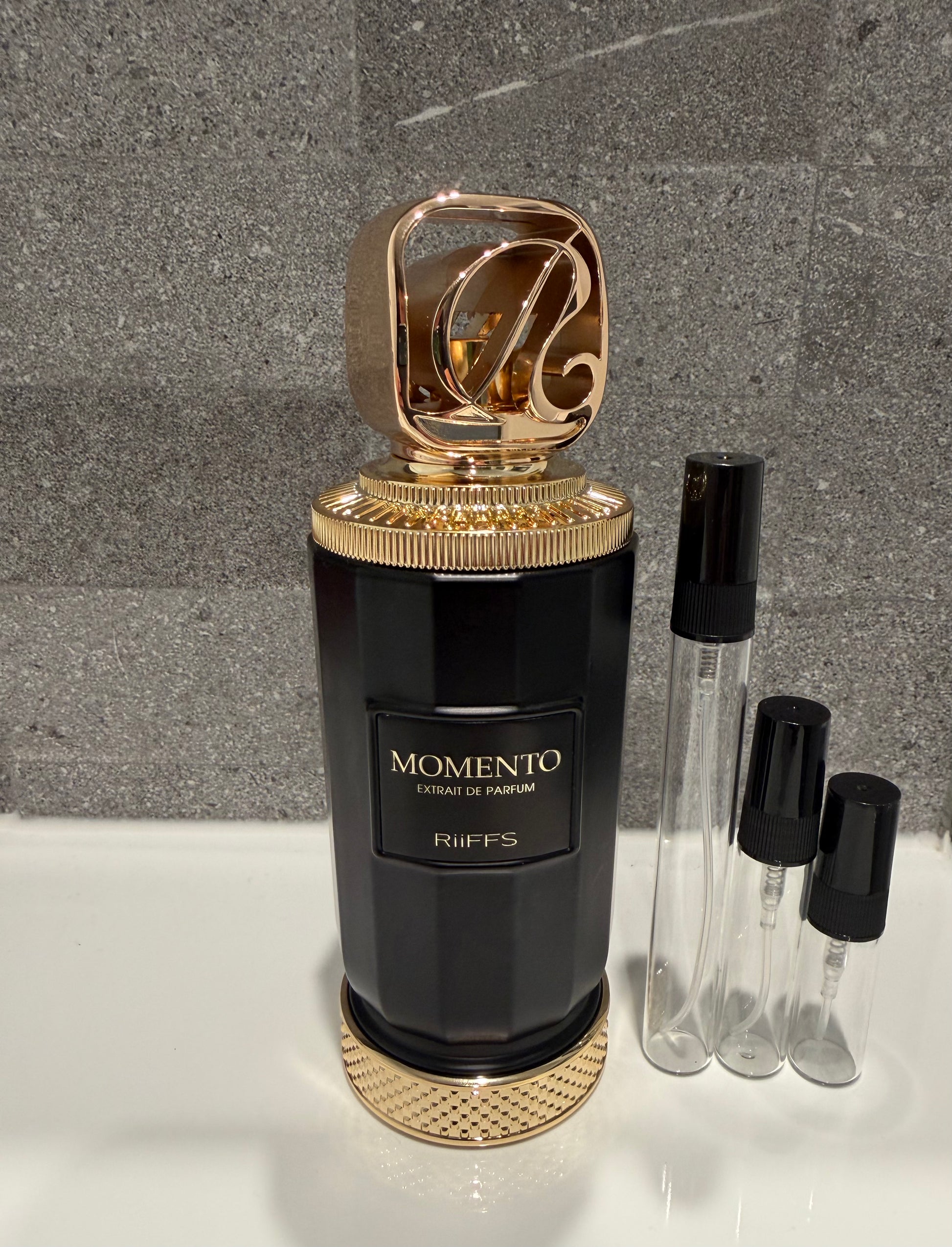 Riffs Momento perfume decant sizes